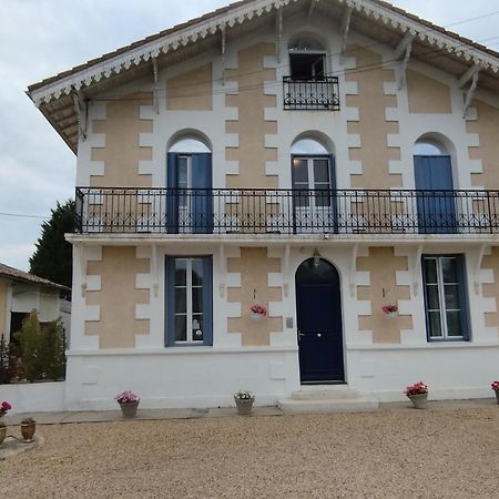 Bed and Breakfast Montplaisir Montendre Екстер'єр фото