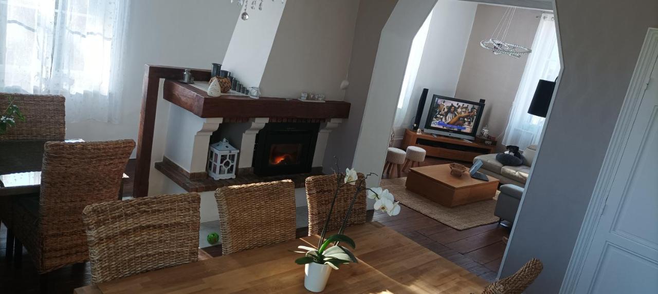 Bed and Breakfast Montplaisir Montendre Екстер'єр фото