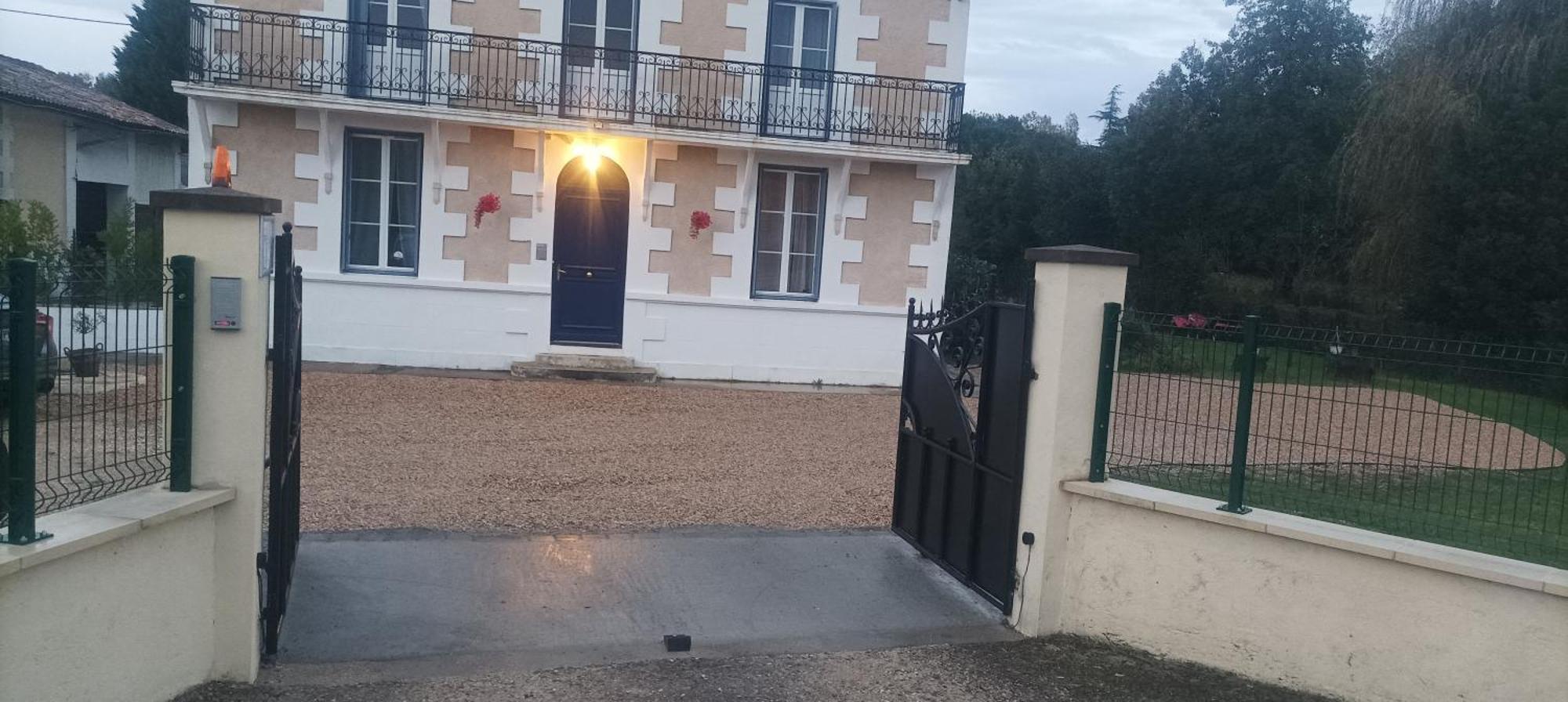 Bed and Breakfast Montplaisir Montendre Екстер'єр фото